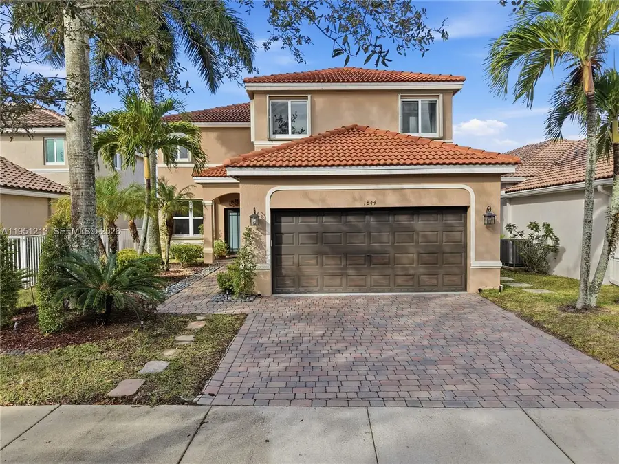 1844 Aspen Ln, Weston, FL 33327 - Image #2