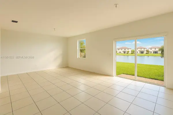 12727 NW 23rd Pl, Miami, FL 33167