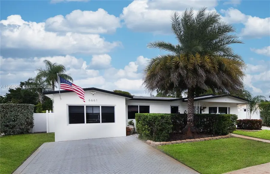 6661 SW 6th St, Pembroke Pines, FL 33023 - Image #2