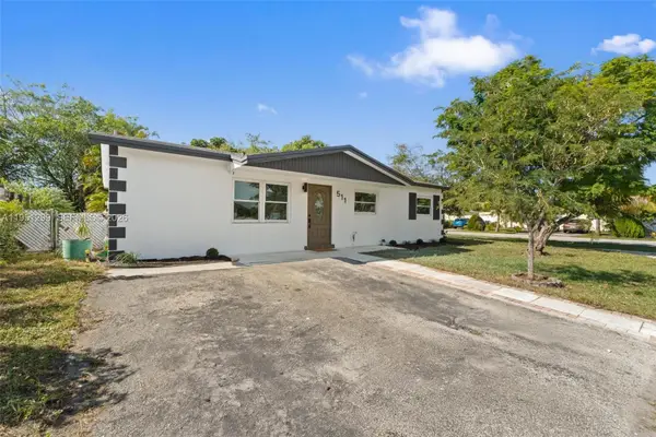 511 SW 72nd Ave, North Lauderdale, FL 33068