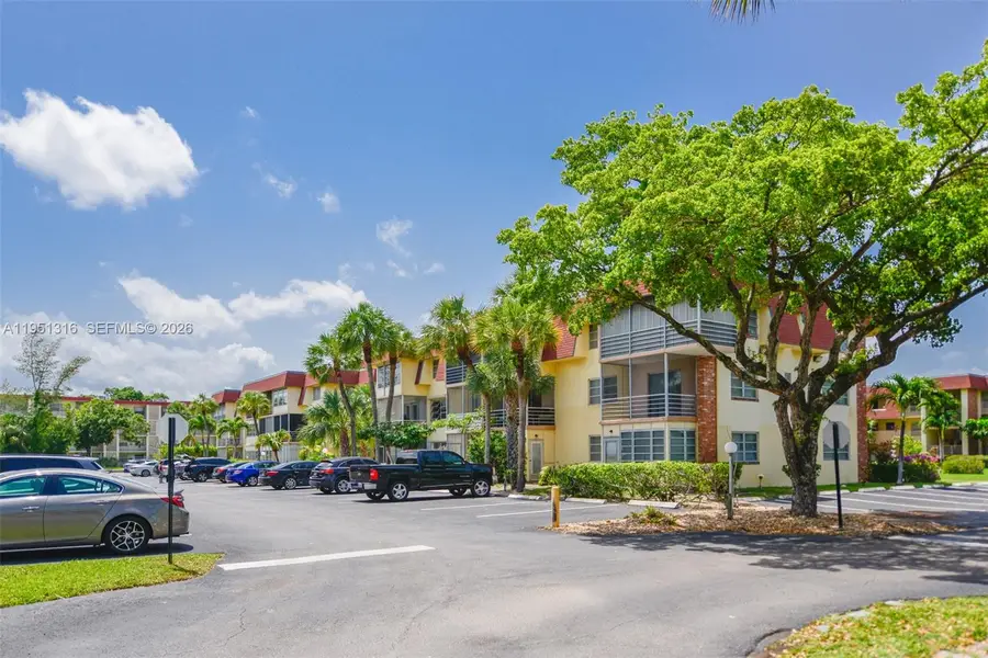 3071 NW 47th Ter #321, Lauderdale Lakes, FL 33313 - Image #2