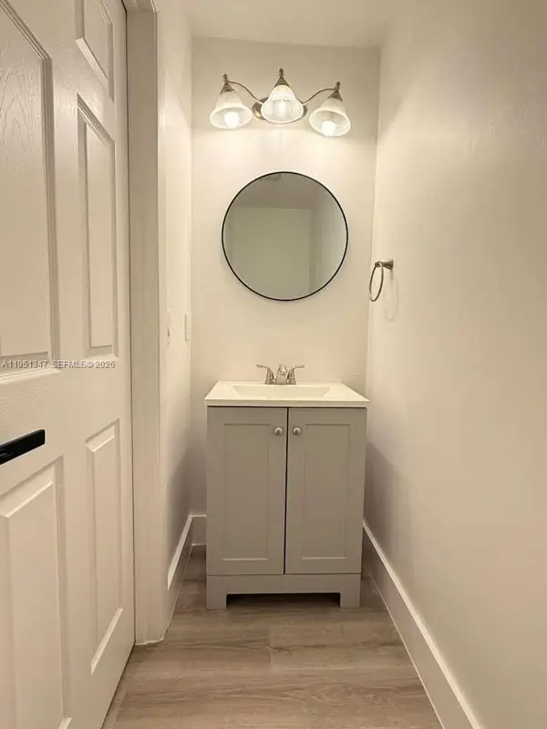 7064 Woodmont Ave, Tamarac, FL 33321