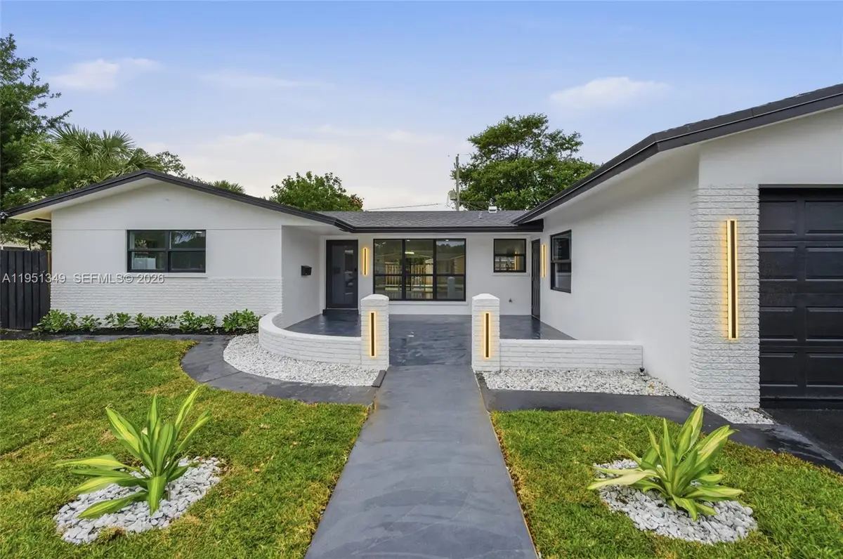 4711 NE 18th Ave, Oakland Park, FL 33334 - Image #1