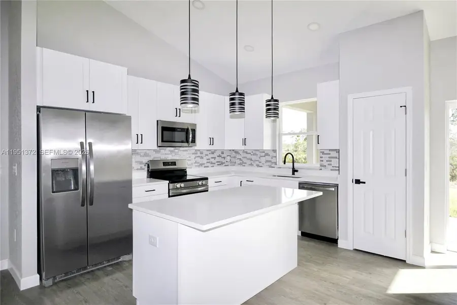 7335 Domenico St, Sebring, FL 33872 - Image #2