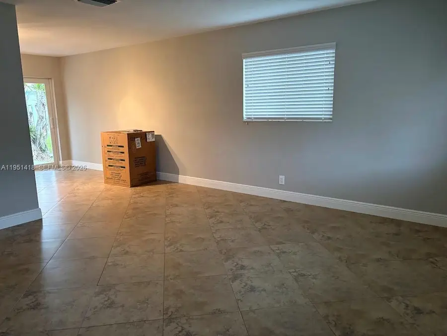 7305 NW 57th Ct, Tamarac, FL 33321 - #3