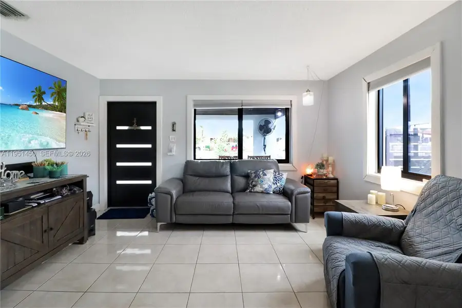 3529 W 14th Ln, Hialeah, FL 33012 - Image #2