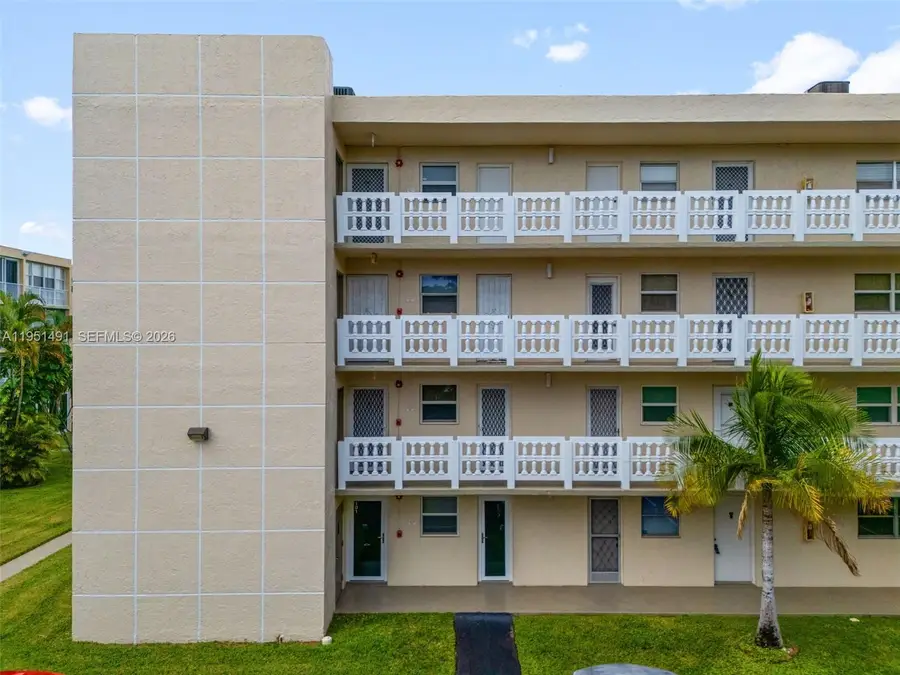 1024 SE 3rd Ave #301, Dania Beach, FL 33004 - Image #2