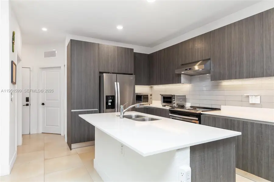 541 SW 91st Ct, Miami, FL 33174 - #3