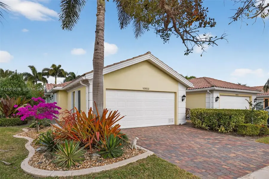 10653 SW Hartwick Dr, Port Saint Lucie, FL 34987 - Image #2
