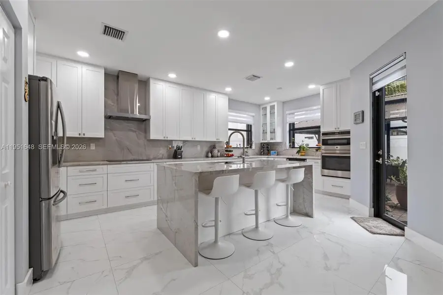 3521 W 92nd Pl, Hialeah, FL 33018 - Image #3