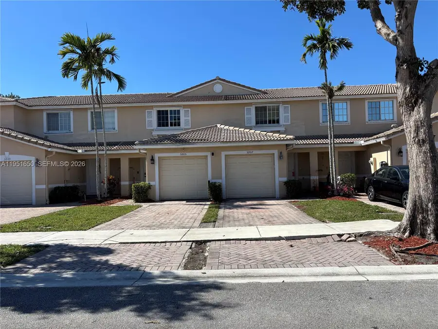 5907 Abbey Rd, Tamarac, FL 33321 - Image #2