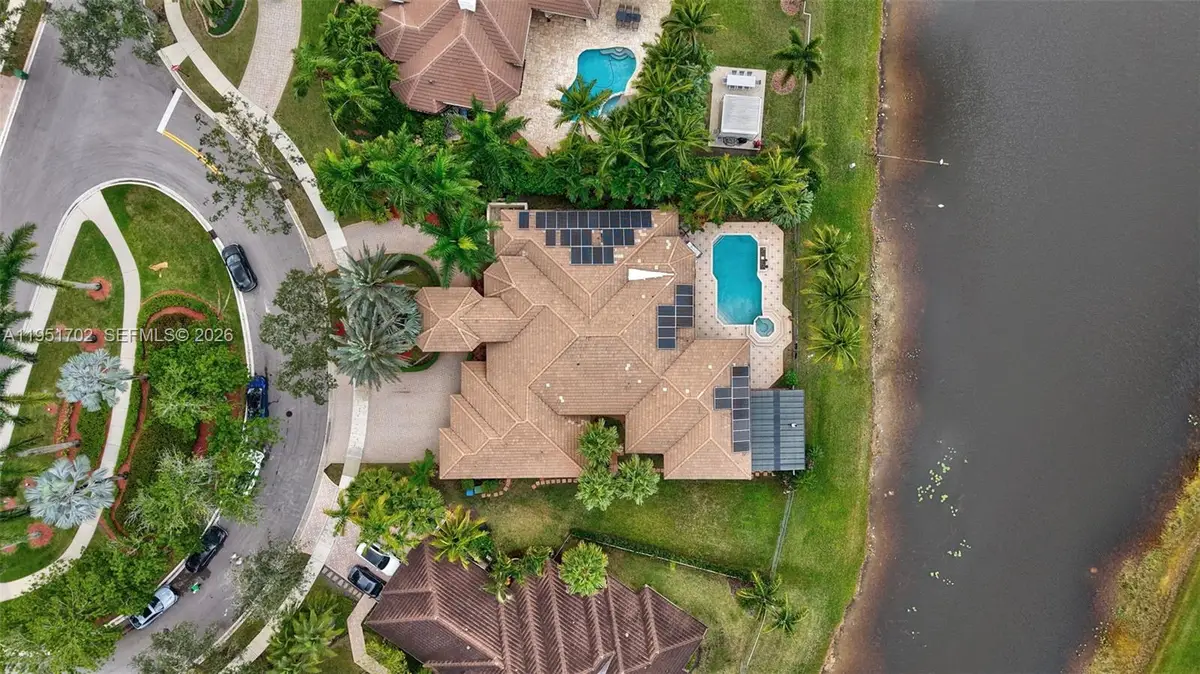 104 Dockside Cir, Weston, FL 33327 - Image #1