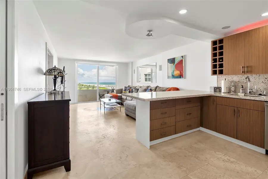 465 Ocean Dr #824, Miami Beach, FL 33139 - Image #3