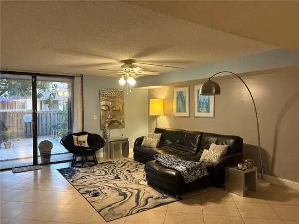 20537 NE 6th Ct, Miami, FL 33179