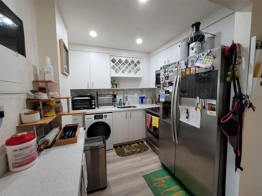 9320 Fontainebleau Blvd #510, Miami, FL 33172 - #3