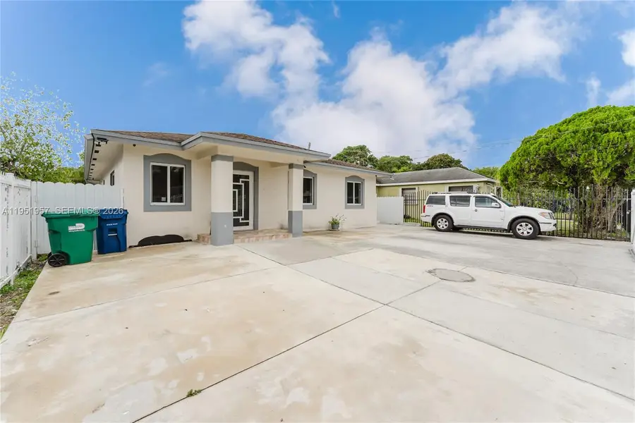 810 NW 112th St, Miami, FL 33168 - Image #2