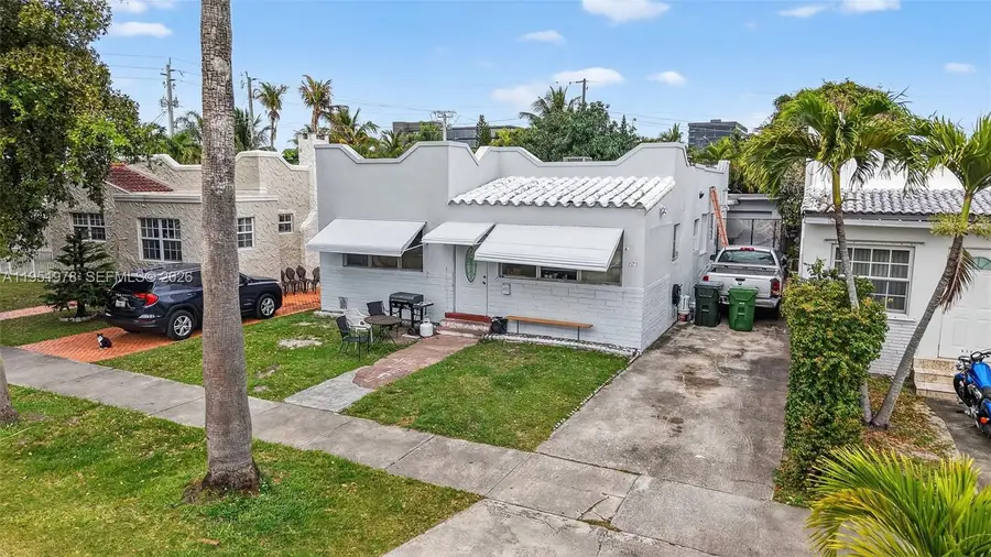 623 NE 4th St, Hallandale Beach, FL 33009 - #2