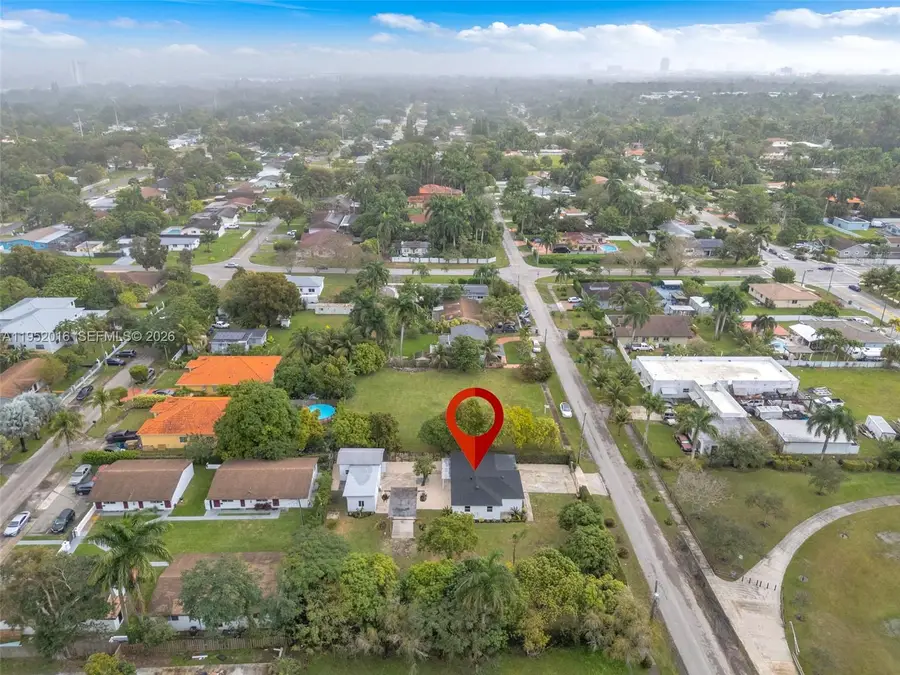 75 NW 160th St, Miami, FL 33169 - Image #2