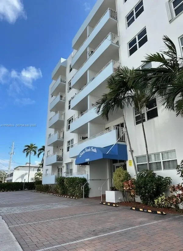 2900 Banyan St #207, Fort Lauderdale, FL 33316