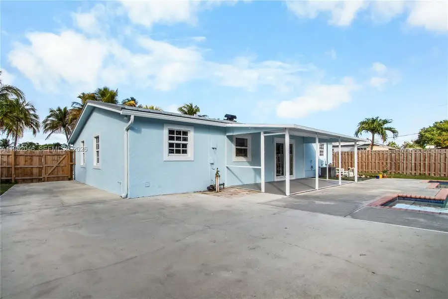 230 NW 39th Ct, Deerfield Beach, FL 33064 - Image #3