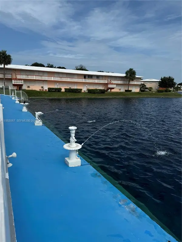 900 SW 11th Ave #4C, Hallandale Beach, FL 33009