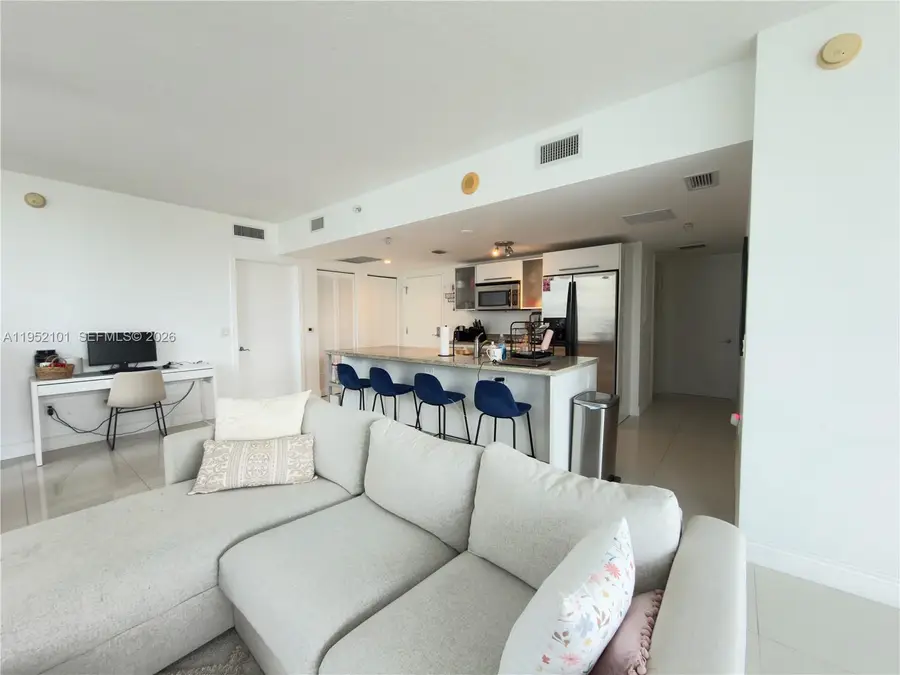 185 SW 7th St #2711, Miami, FL 33130 - Image #3