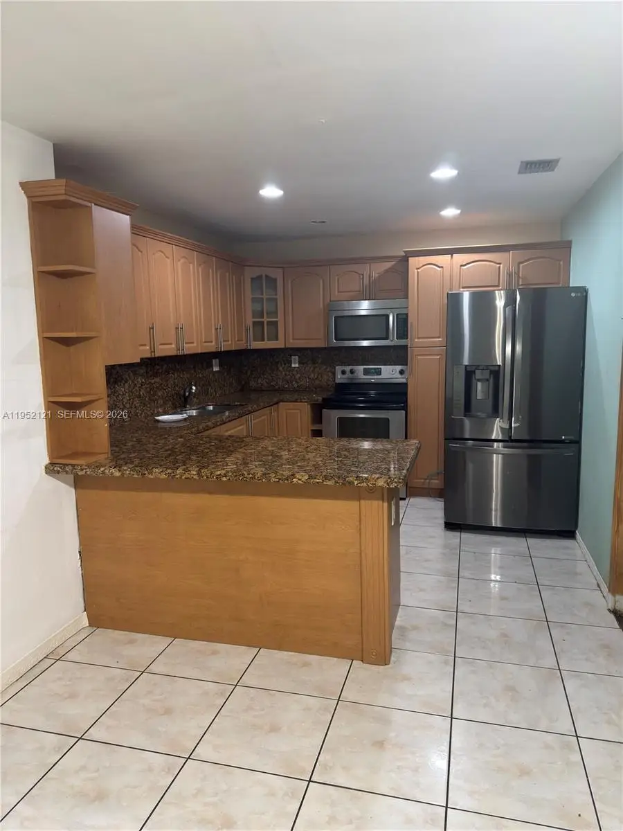 530 SW 101st Ct, Miami, FL 33174 - Image #3