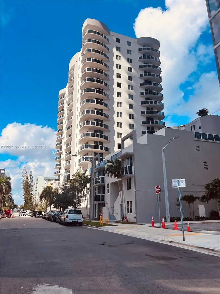 601 NE 23rd St #TH4, Miami, FL 33137 - #2