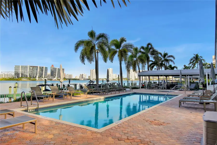 17800 N Bay Rd #605, Sunny Isles Beach, FL 33160 - Image #3