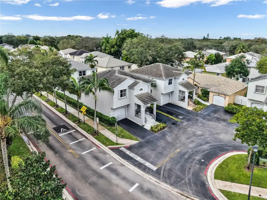 9831 NW 2nd St, Plantation, FL 33324 - Image #2