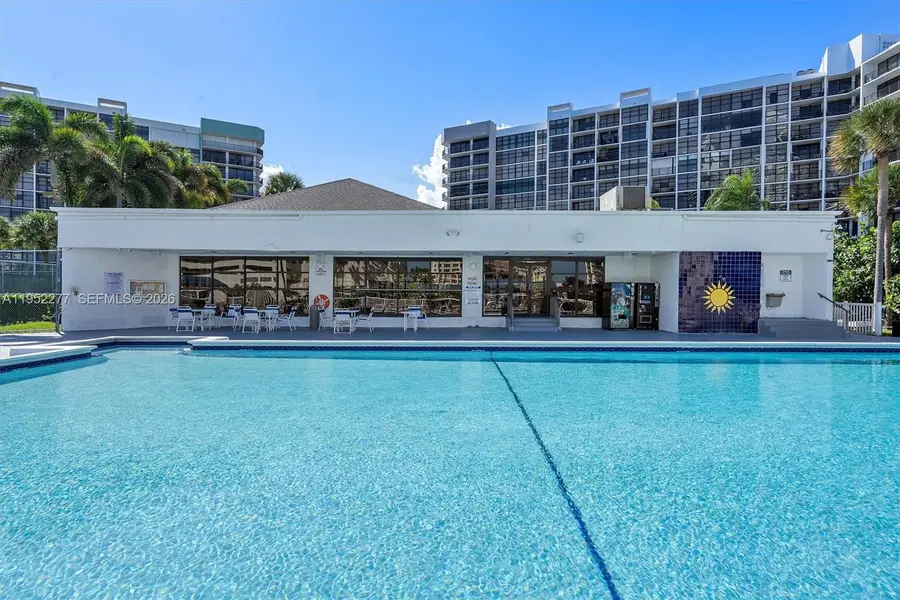 600 Parkview Dr #601, Hallandale Beach, FL 33009 - Image #2