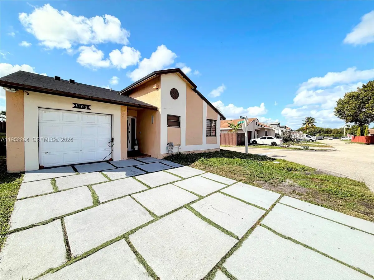 1100 SW 109th Ave, Pembroke Pines, FL 33025 - #1