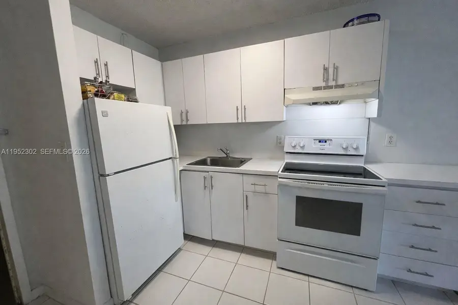 710 Washington Ave #319, Miami Beach, FL 33139 - #3