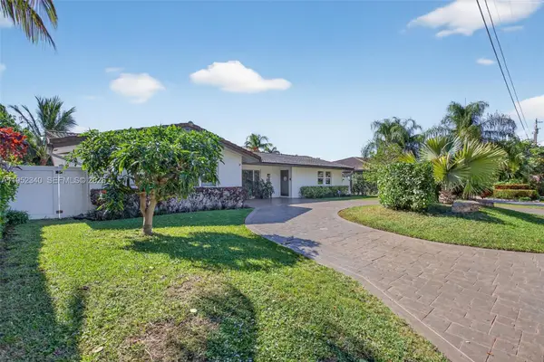 2910 NE 52nd St, Fort Lauderdale, FL 33308