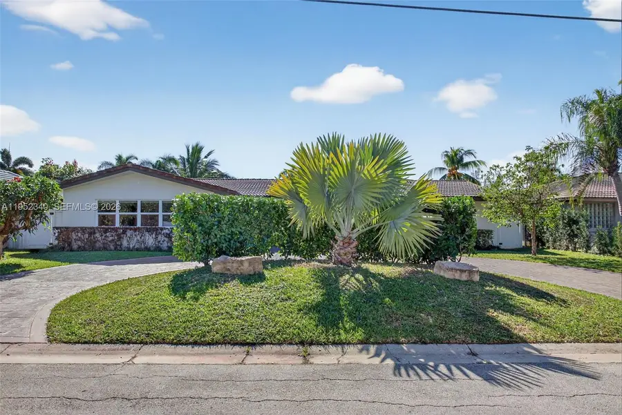 2910 NE 52nd St, Fort Lauderdale, FL 33308 - Image #2
