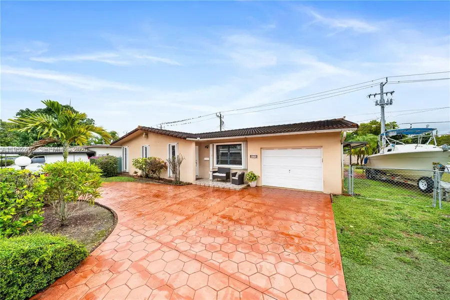 9590 SW 51st Ter, Miami, FL 33165 - #2