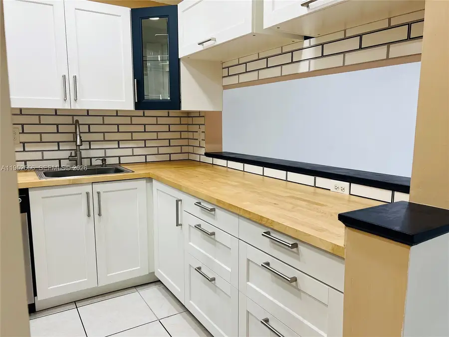 8000 Fairview Dr #310, Tamarac, FL 33321 - Image #3