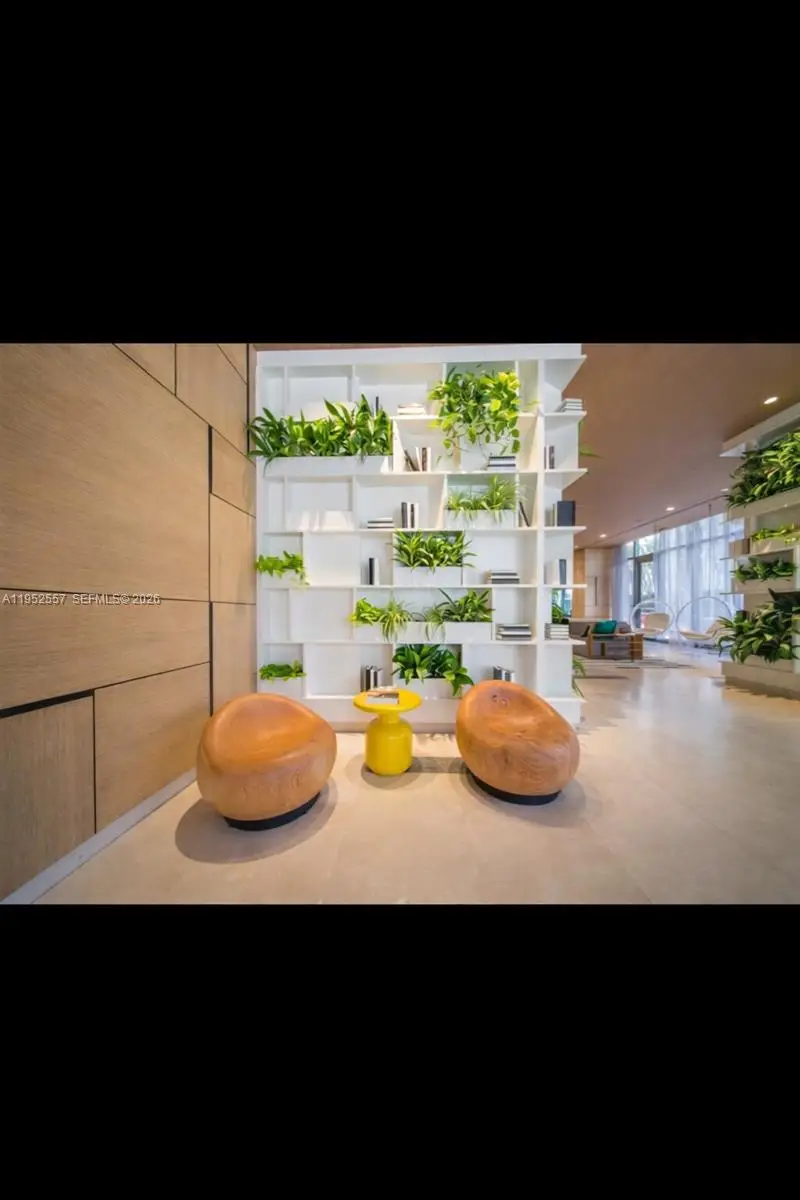 45 SW 9th St #1004, Miami, FL 33130 - Image #2