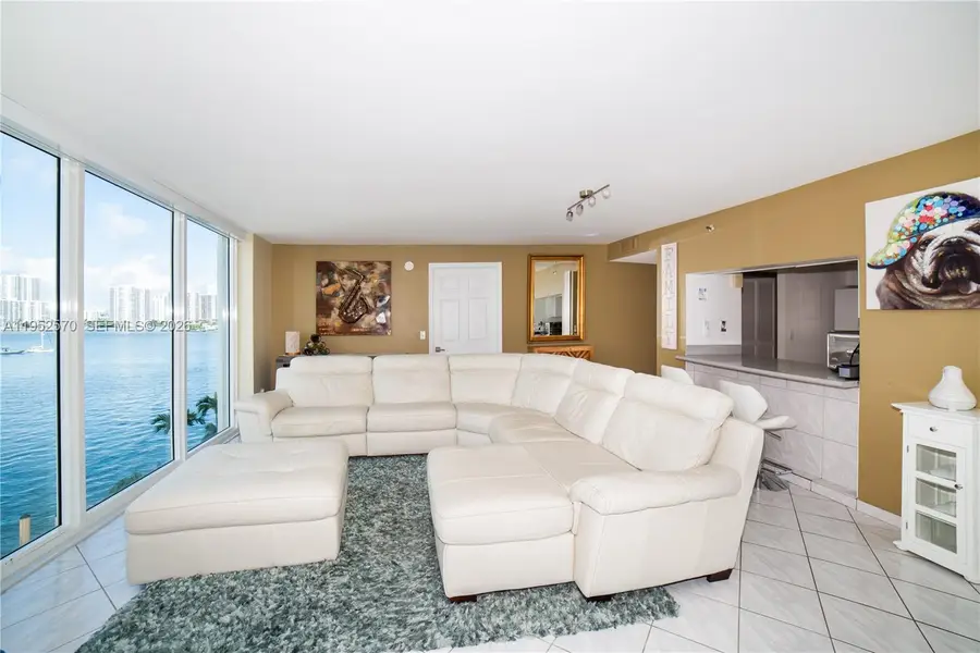 18000 N Bay Rd #404, Sunny Isles Beach, FL 33160 - Image #3