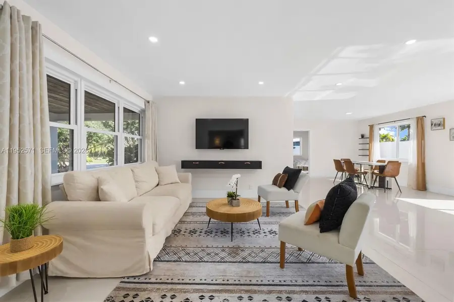 416 NE 29th St, Wilton Manors, FL 33334 - Image #3