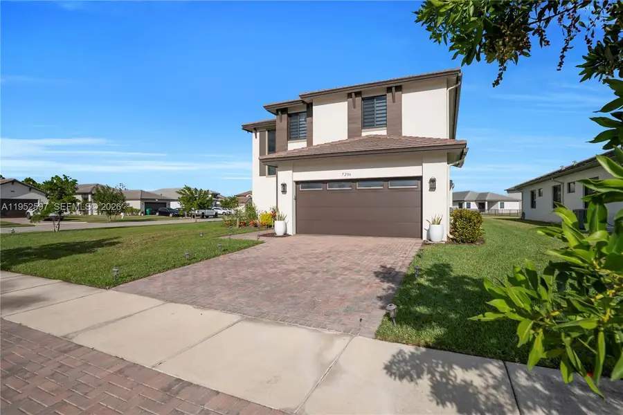 5206 Karlia Dr, Avenue Maria, FL 34142 - Image #3