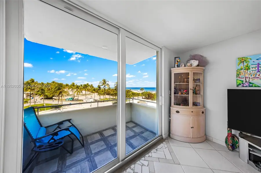 465 Ocean Dr #419, Miami Beach, FL 33139 - Image #3