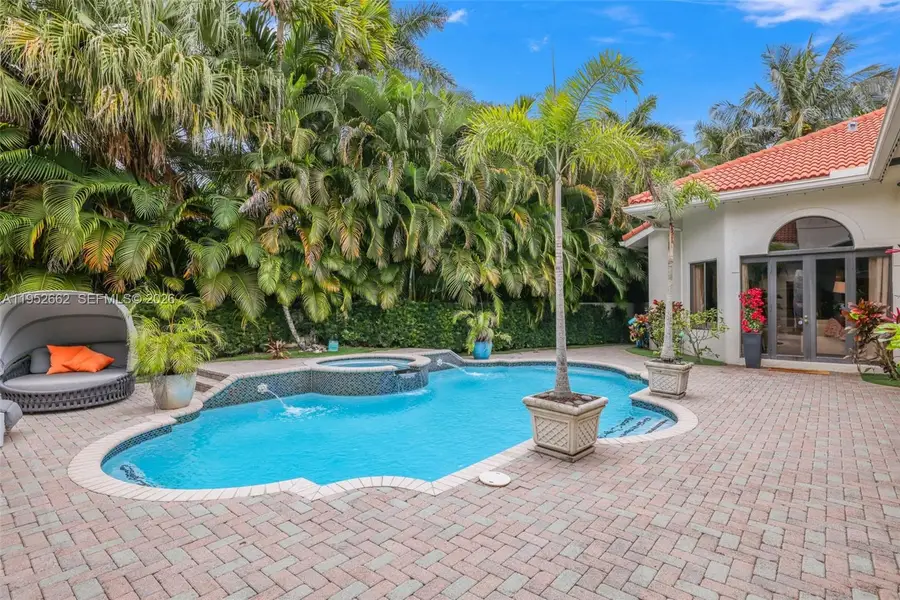 10502 Kestrel St, Plantation, FL 33324 - #2