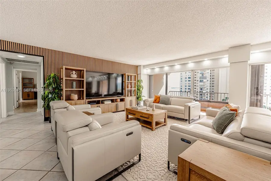 1800 NE 114th St #909, Miami, FL 33181 - #3