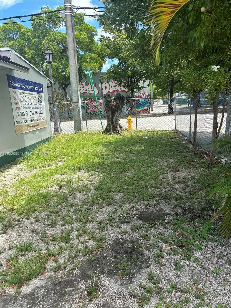 203 NW 35th St, Miami, FL 33127 - #3