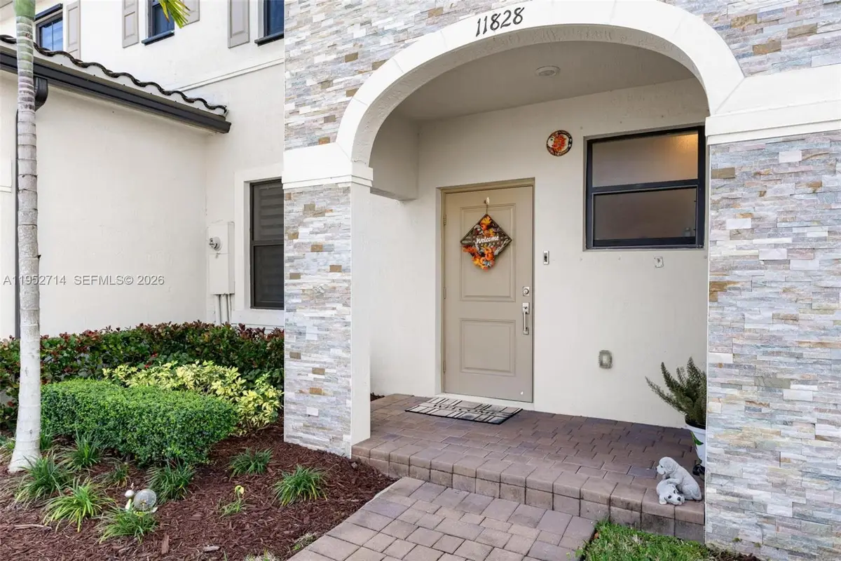 11828 SW 245th Ter, Homestead, FL 33032 - Image #1