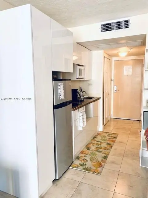 19201 Collins Ave #1102, Sunny Isles Beach, FL 33160 - Image #3