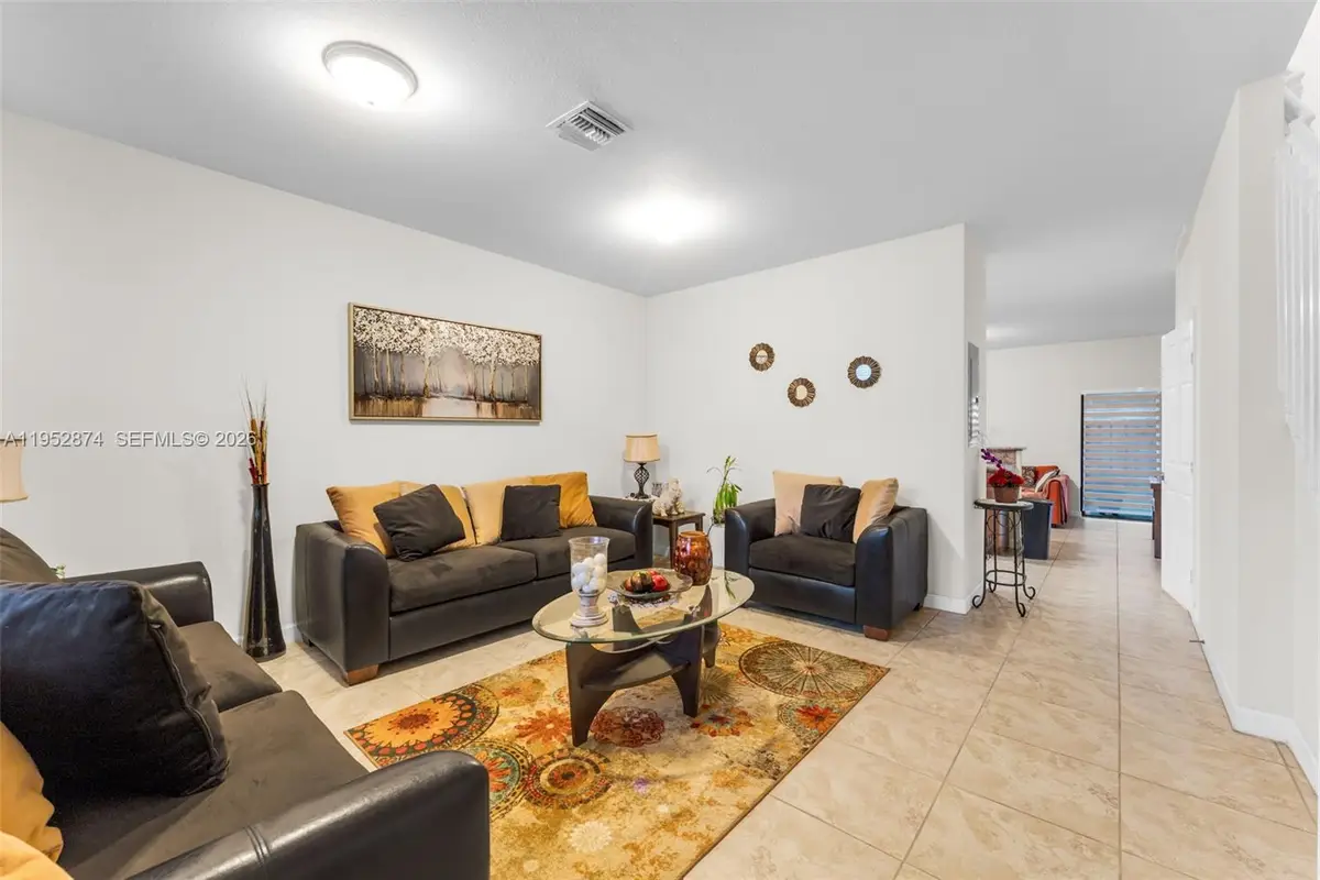 3213 SE 7th Ct, Homestead, FL 33033 - Image #1