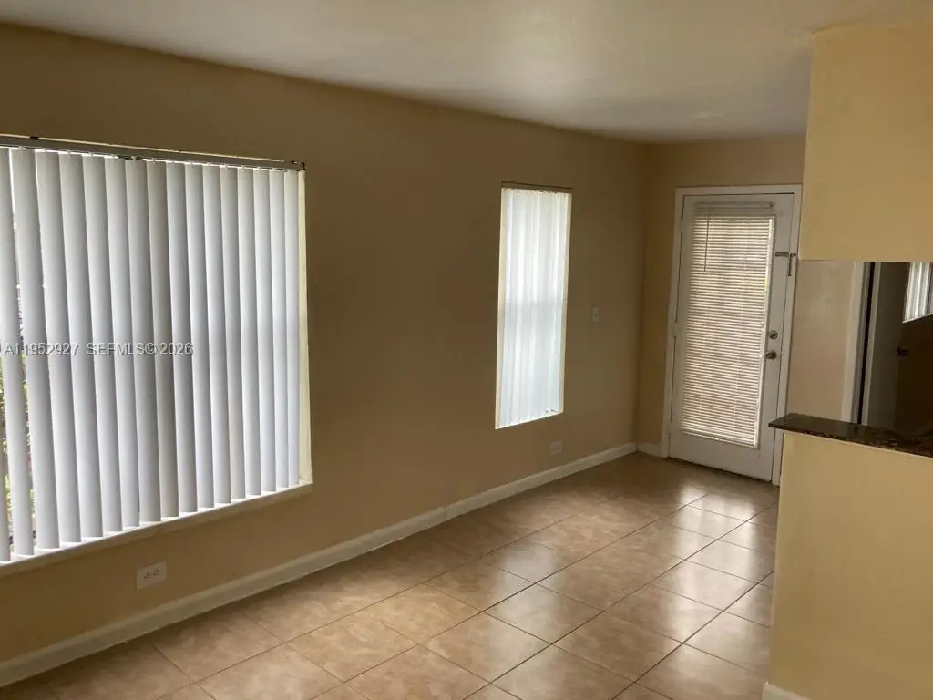 8705 NW 39th St, Sunrise, FL 33351 - Image #1