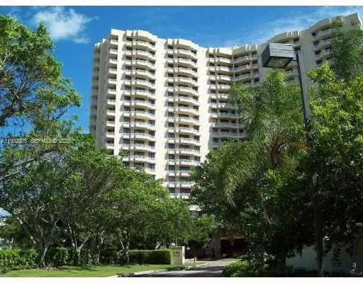 3300 NE 192nd St #914, Aventura, FL 33180 - Image #1